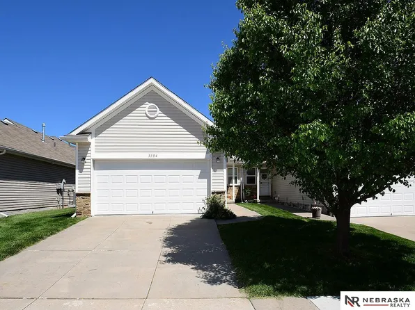 3104 Gunsmoke Dr, Lincoln, NE 68507