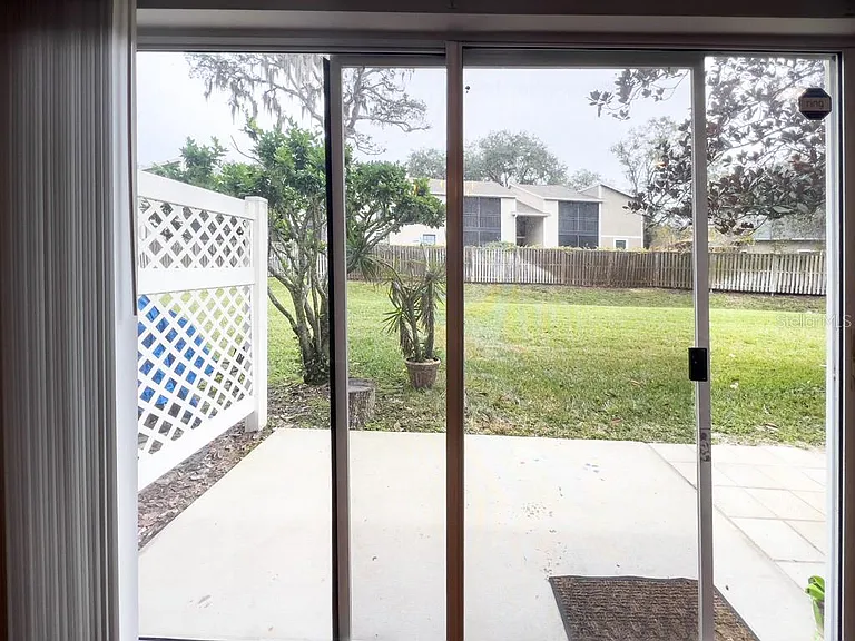 109 Woodknoll Pl — Photo 10