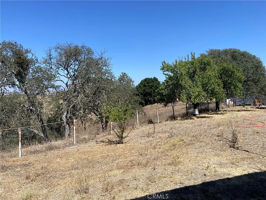 2 bed, 1.5 bath, 720 sqft, $2,200 — Photo 1