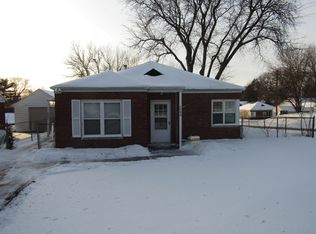 2099 Chaney Rd, Dubuque, IA 52001