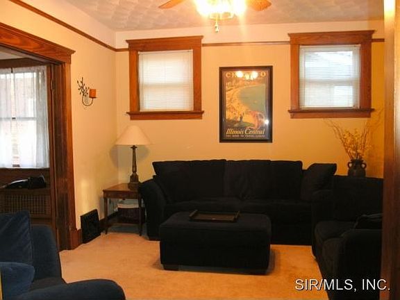 High CeilingsLiving Room