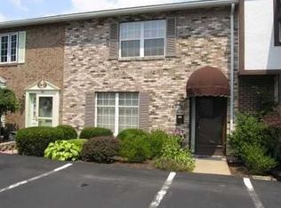 142 Woodstone Ln, New Kensington, PA 15068