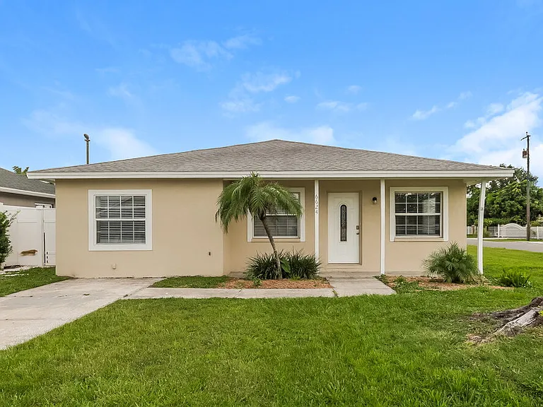 6624 N Cameron Ave — Photo 1