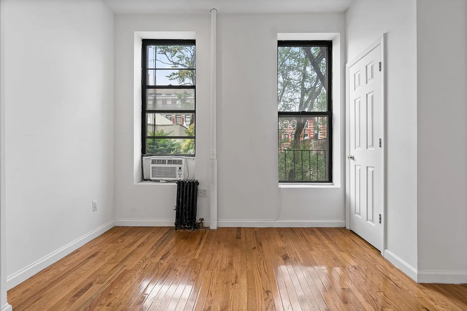 31 Saint Marks Place — Photo 2