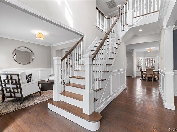 2nd image of 42 Meadowbrook Road