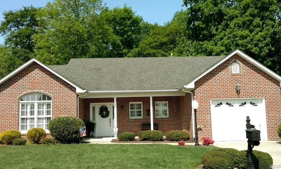 1st image of 509 Cobblestone Dr