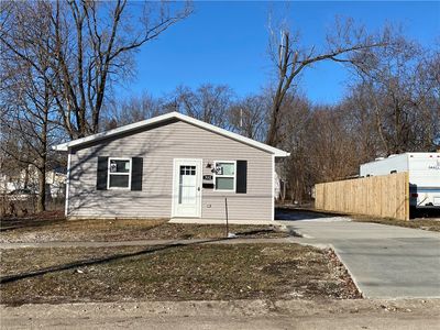 332 N 7th St, Charleston, IL, 61920