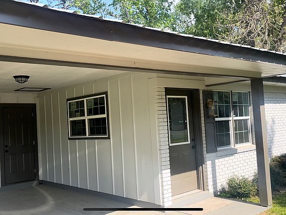 3rd image of 420 Bayou Oaks Dr