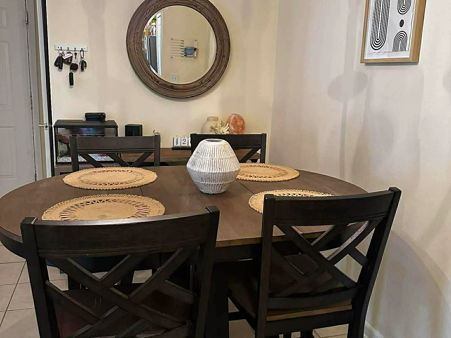 3 bed, 1369 sqft, $2,000 — Photo 4