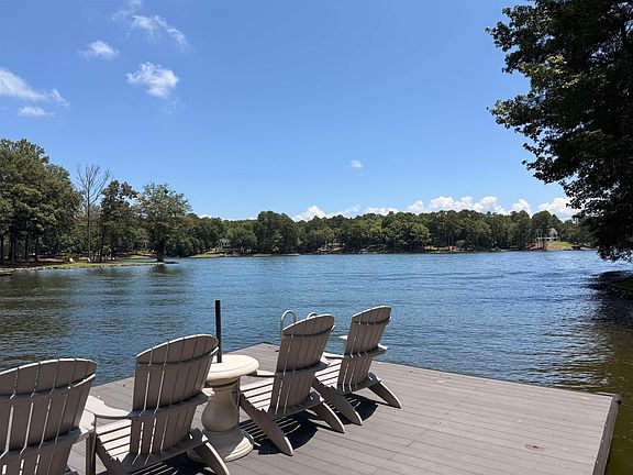 5th image of 1020 Colonial Ct