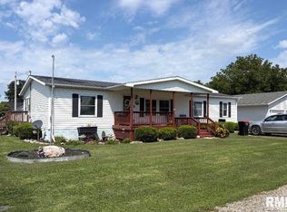 512 W Illinois St, Assumption, IL 62510