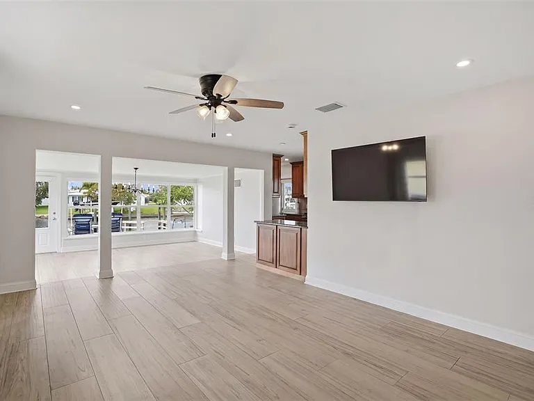 4436 Floramar Ter — Photo 10