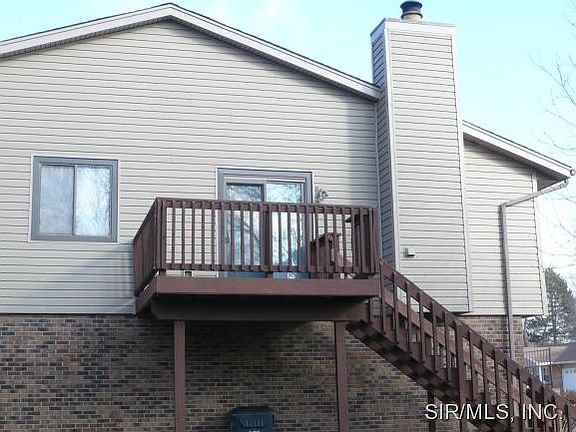3rd image of 3331 Saratoga Dr