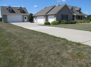 2011 Gethmann Dr, Marshalltown, IA 50158