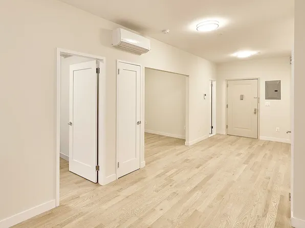 787 Saint Nicholas Avenue image 4 of 8