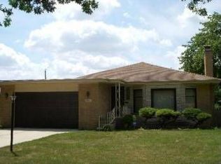 4943 Jarvis Ave, Skokie, IL 60077