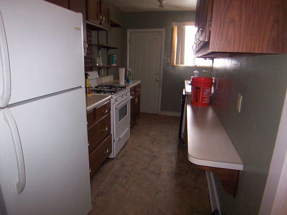3rd image of 3315 Niagara St