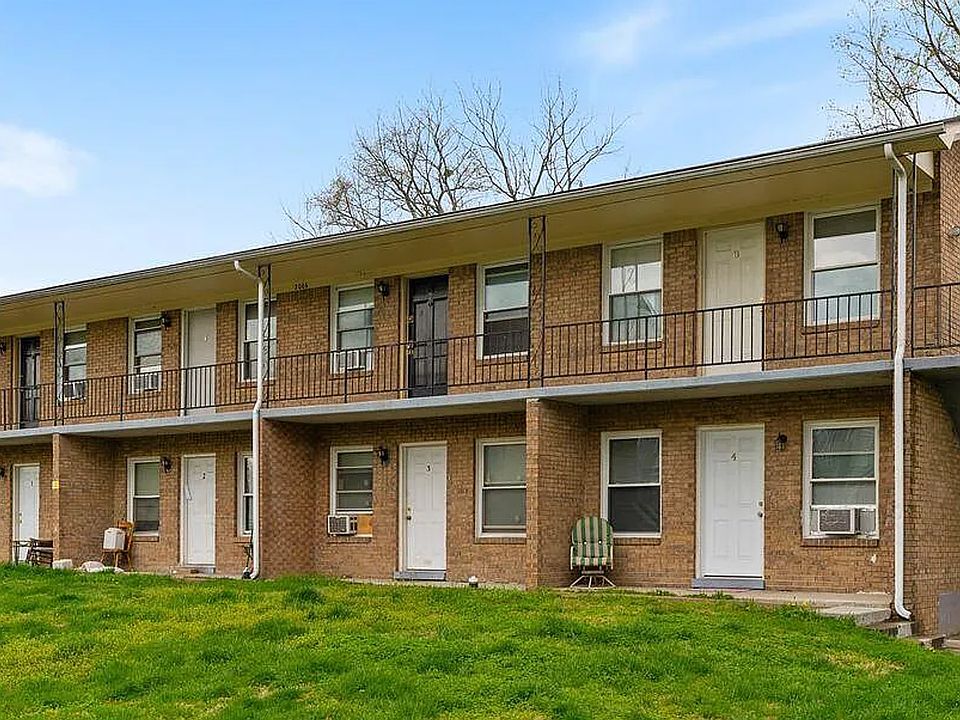 1st image of 2006 Landing Dr #9