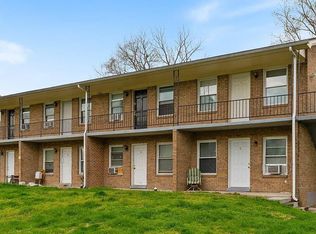2006 Landing Dr #9, Louisville, KY 40218