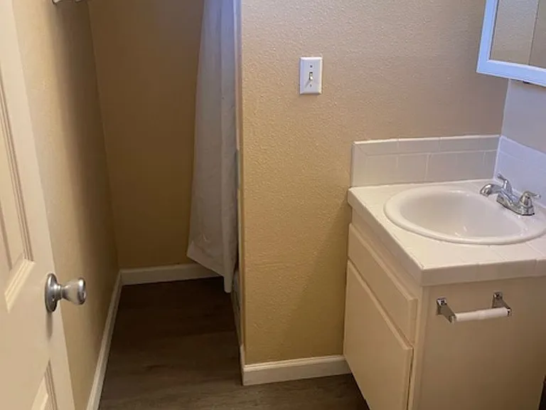 3611 Hilyard Ave — Photo 12