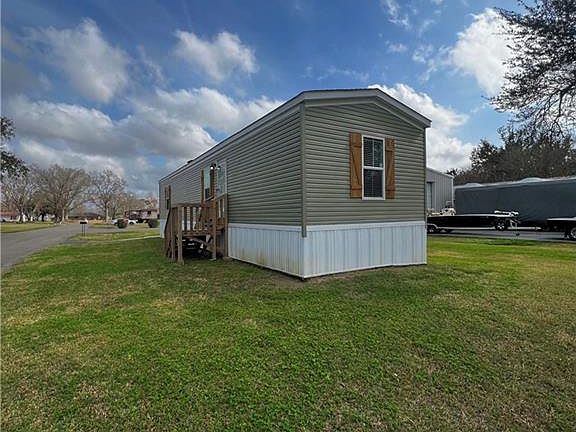 2nd image of 102 Gibson St