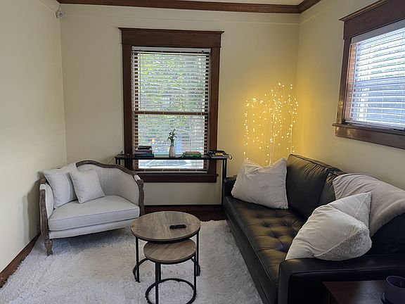 5th image of 326 Butler St #1