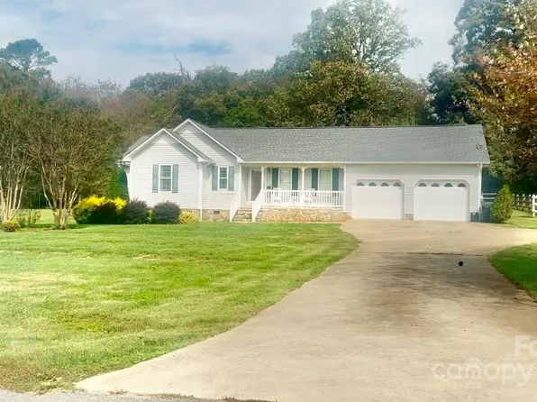 2652 Goldrush Dr, Lincolnton, NC 28092