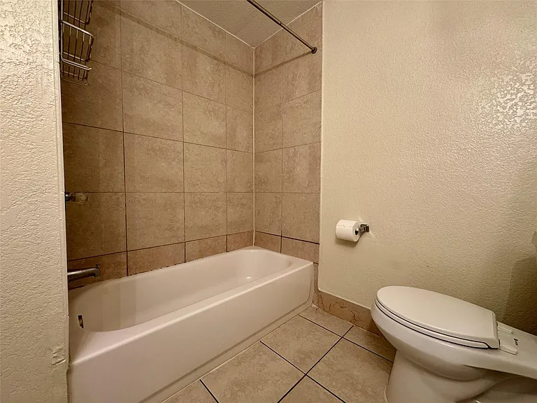 838 SW 14th St — Photo 27