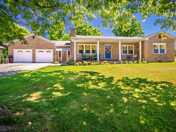 186 Marchand Dr, Westover, WV 26501