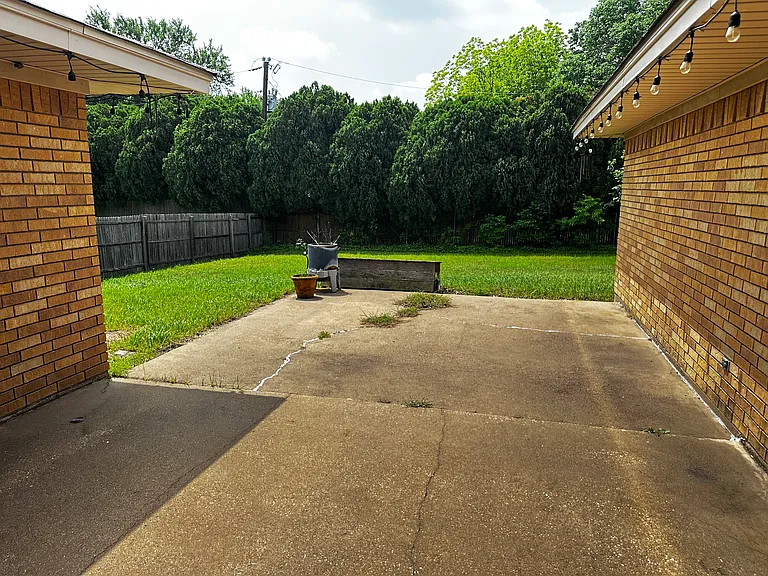 1011 Westgate Dr — Photo 18