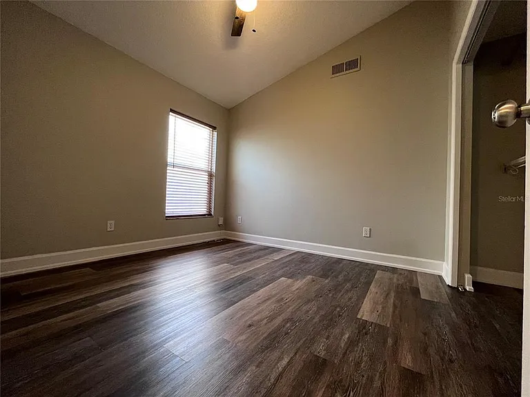 3705 Seminole Dr — Photo 8