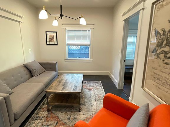 5th image of 1906 Delaware St