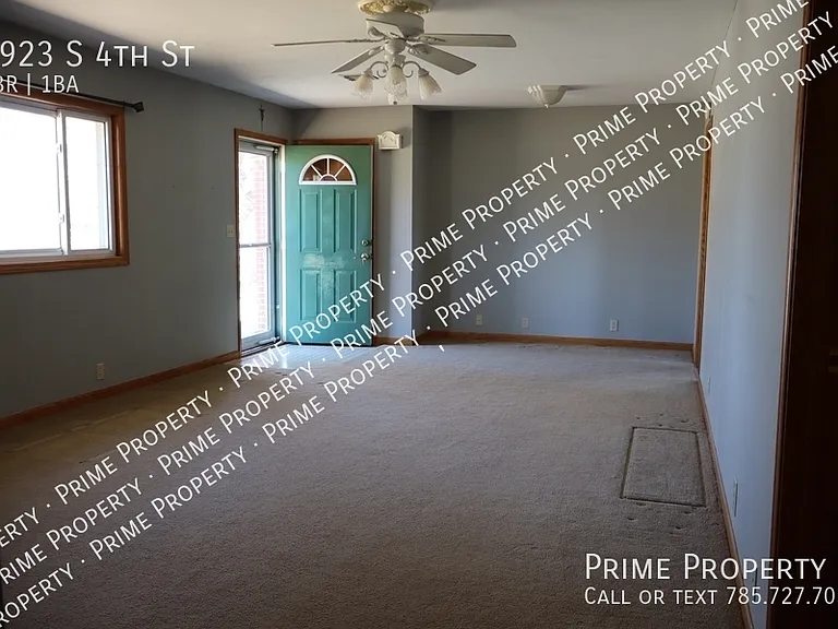 1923 S 4th St — Photo 12