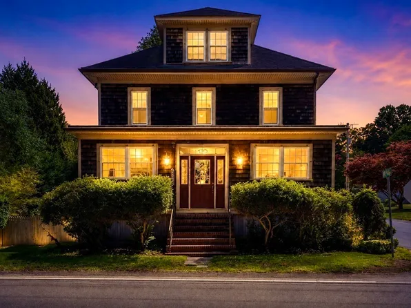 594 Slocum Rd, Dartmouth, MA 02747