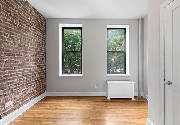 5th image of 73 Thompson St APT 4A