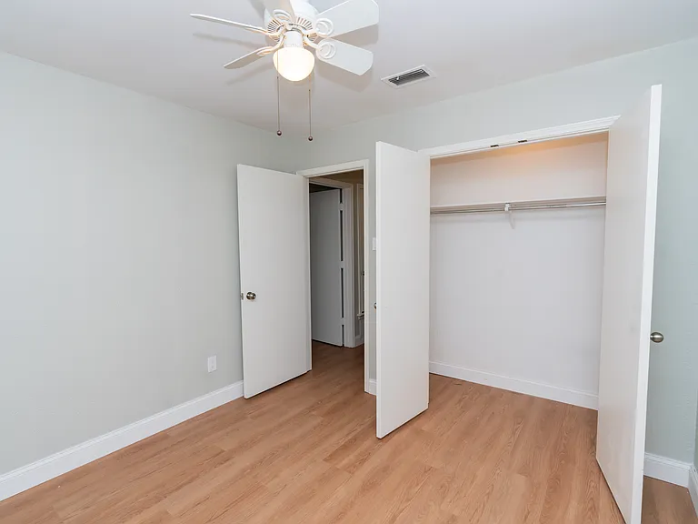 106 Mapleleaf Ln — Photo 43
