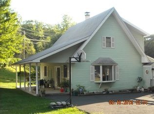 331 Ramblebush Rd, Stroudsburg, PA 18360