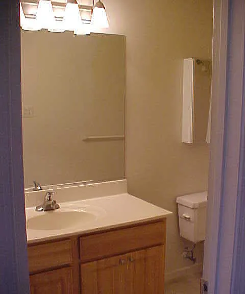Eastwind Apartments — Photo 20