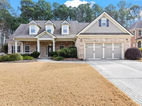 2467 Misty Rose Ln, Loganville, GA 30052