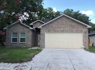 1112 Walworth St, Greenville, TX 75401