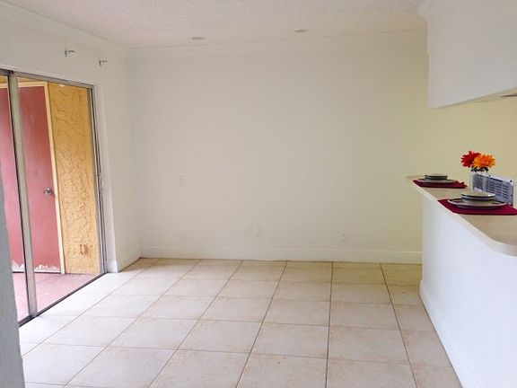 4th image of 4455 Treehouse Ln APT 15E