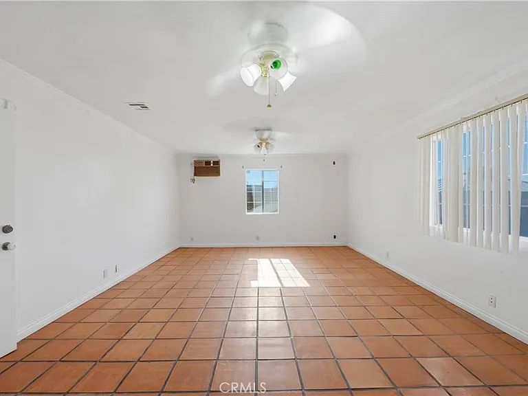 937 N Greenpark Ave — Photo 16