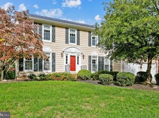 9905 Mainsail Dr, Gaithersburg, MD 20879