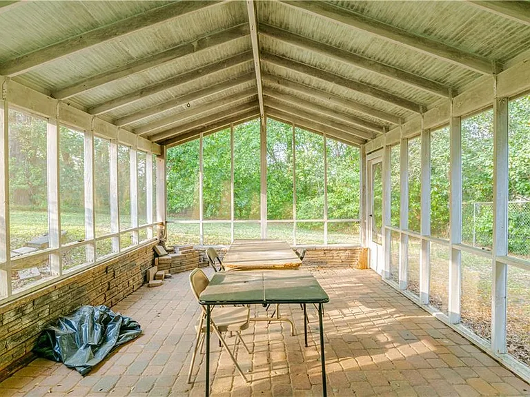 324 Dalewood Dr — Photo 28