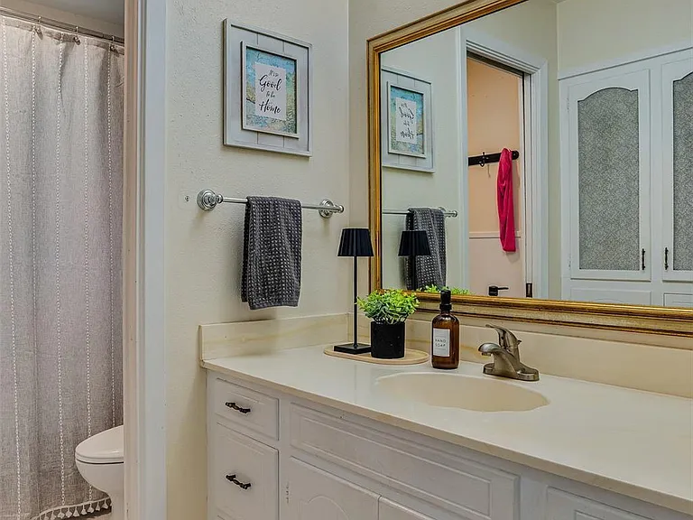 7440 Camelback Dr — Photo 16