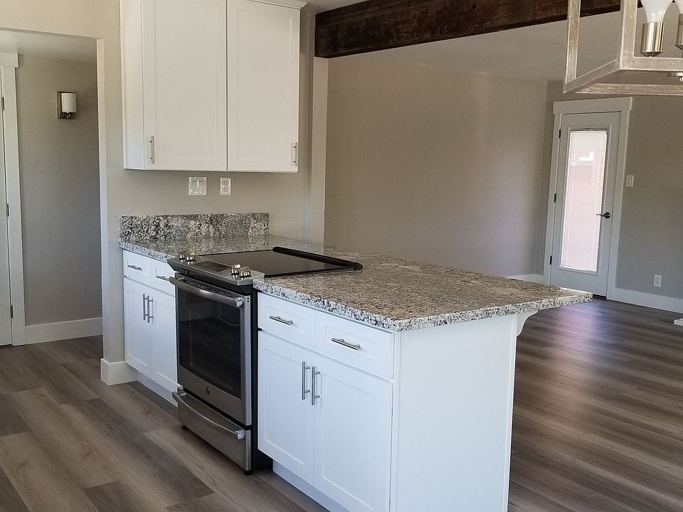 2nd image of 2050 Gridley Ave