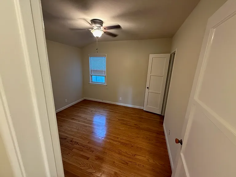 1809 W Alameda Ave — Photo 5
