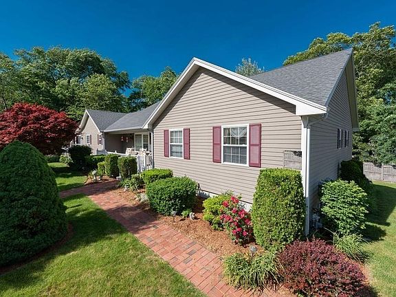 3rd image of 33 Grampian Way
