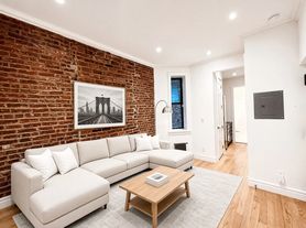 340 E 55th St, New York, NY