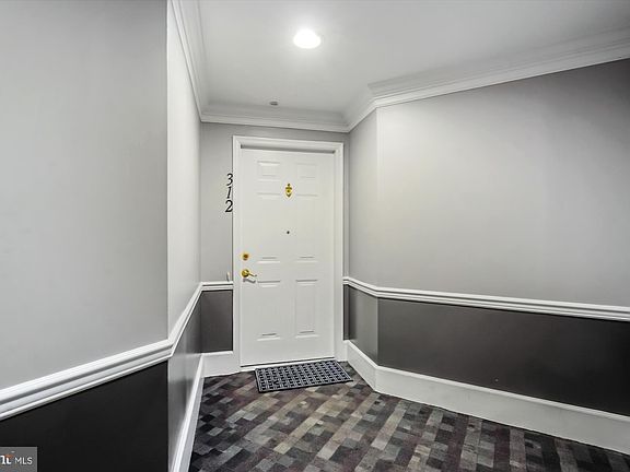 3rd image of 1304 Roundhouse Ln APT 312